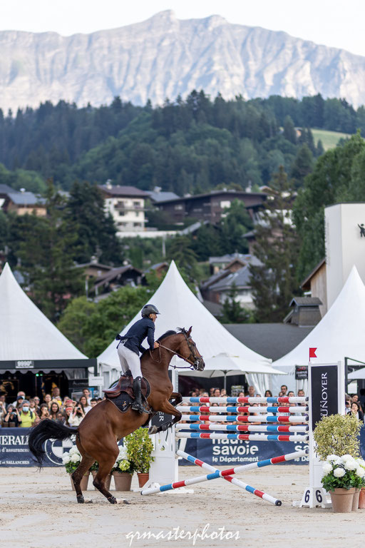photo equin du Jumping International de Megeve