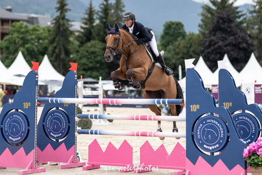 photo equin du Jumping International de Megeve