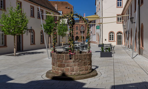 Brunnen im Klosterhof, Tauberbischofsheim, TBB