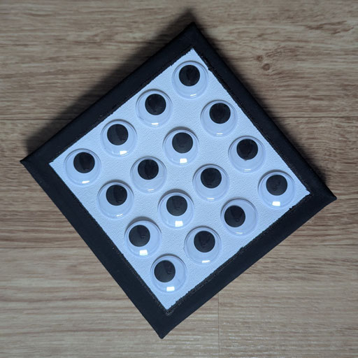 Wackelaugen-Wand