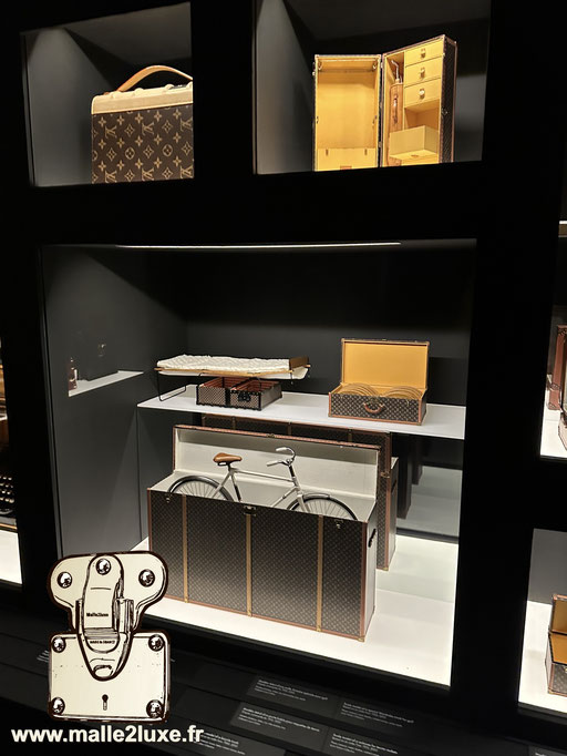 Malle courrier Louis Vuitton moderne miniature