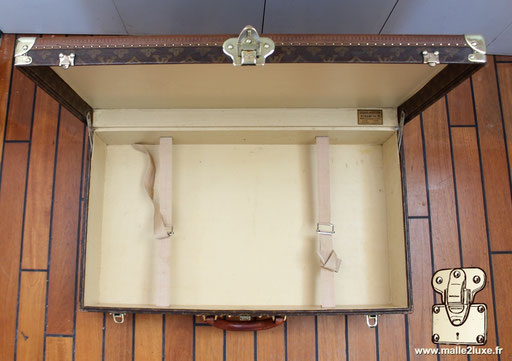 Vue arrière de la valise Bisten 70 – d'origine
