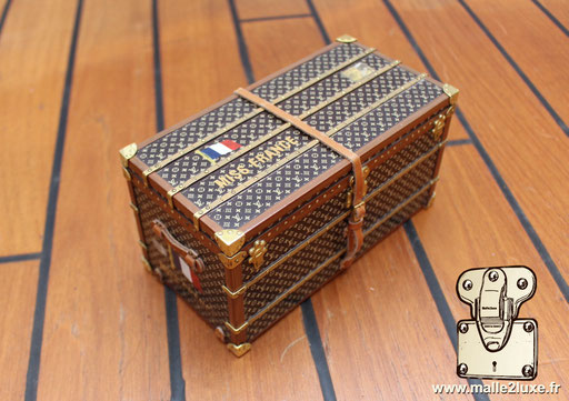presse papier Louis Vuitton collection VIP miss France 2010