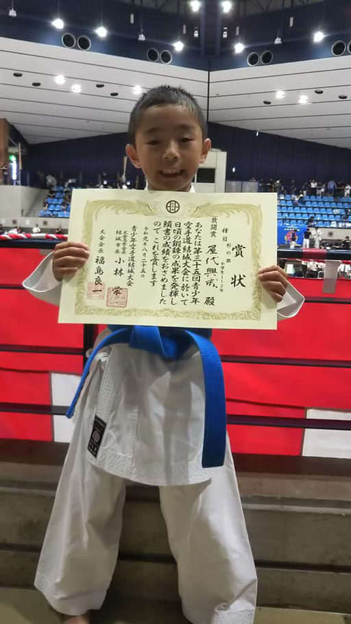 屋代興成選手