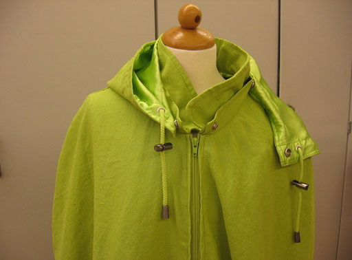Licht groene cape