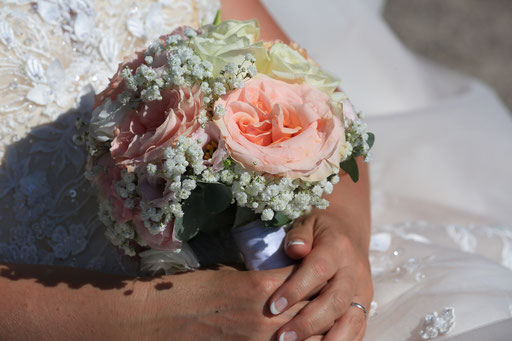 Hochzeit-Brautstrauss-M523