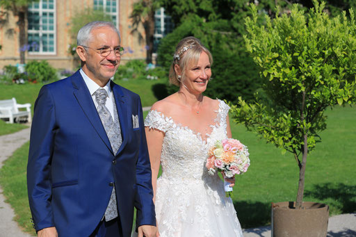 Hochzeit-Brautstrauss-M516