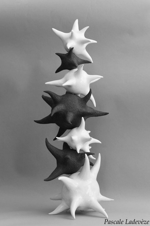 Totem grès base blanche