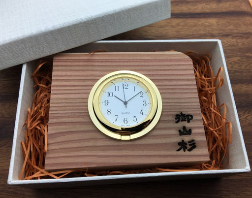 御山杉の置時計