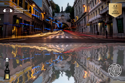 London Photography Awards 2023 Gold Winner ~ Back To The Frenzied Society: Riflessi Della Frenesia Quotidiana. © Luca Cameli Photographer