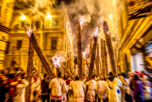 Storie Di Un Attimo • Festival Popolare Della Fotografia 2024 ~ Carnevale Storico di Offida • Processione Vlurd. © Luca Cameli Photographer