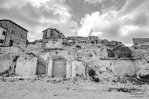 Px3 "State of the World" 2022 ~ Lo Stato Delle Cose: Terremoto Centro Italia 5 Anni Dopo. Castelluccio di Norcia, zona rossa. © Luca Cameli Photographer