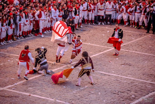Storie Di Un Attimo • Festival Popolare Della Fotografia 2024 ~ Carnevale Storico di Offida • Bove Finto. © Luca Cameli Photographer