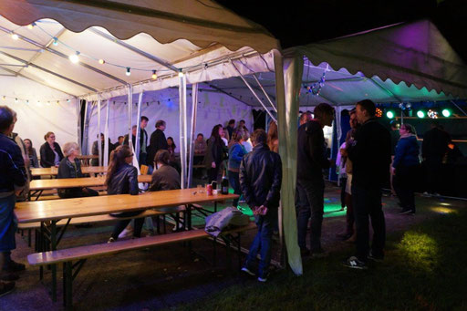 A Saint-Agnan où plus de 80 personnes ont fait honneur au barbecue proposé par le Comité des fêtes, on a dansé jusqu'au bout de la nuit.
