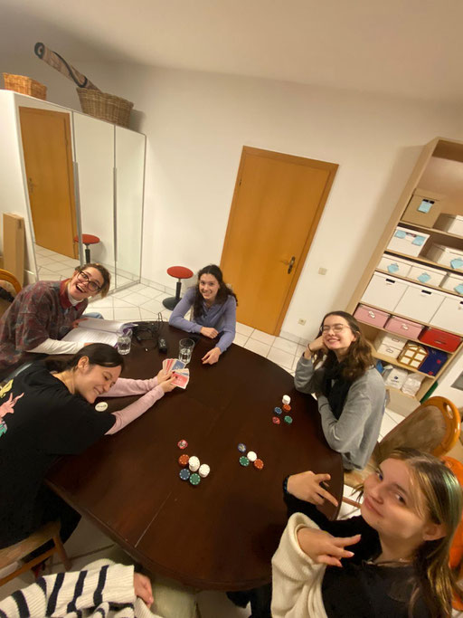 Bissi schlafen bei der Probe!: Anabelle Hirschfeld, Katharina Dick, Selina Schneider, Lea Schmudermaier, Natalie Engel