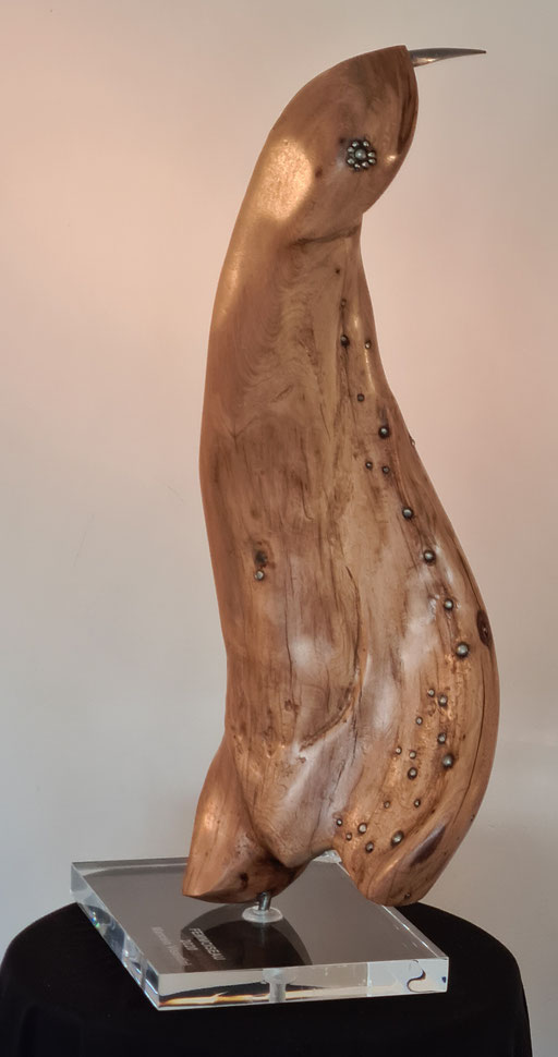 FEMMOISEAU. 2020 . 17 x 17 x 49 cm. Madera - acero