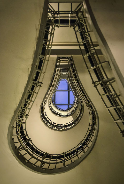 Treppenhaus im Haus der Schwarzen Madonna