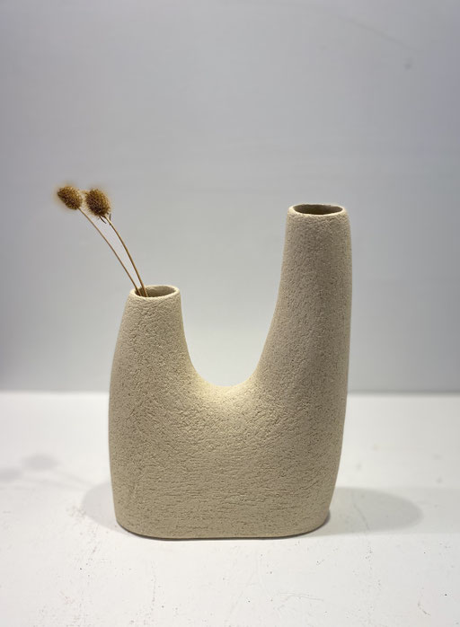 Aude Bray-Deperne - Origine, Issue de la Collection II Sculpture en grès  chamotté blanc, façonné à la main, 20x16cm, Galerie d 'Art, Côte d'Azur, South of France, Biot.