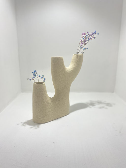 Aude Bray-Deperne - Genèse II, Issue de la Collection II Sculpture en grès  chamotté blanc façonné à la main, 20x19cm Galerie d 'Art, Côte d'Azur, South of France, Biot.