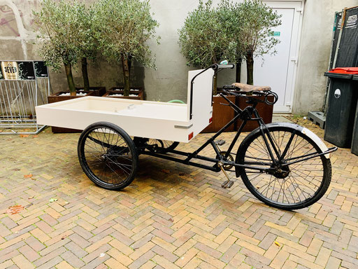 Bakfiets mobiele kaartverkoop/promotie Neushoorn