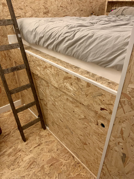 Bed met opbergruimte particulier