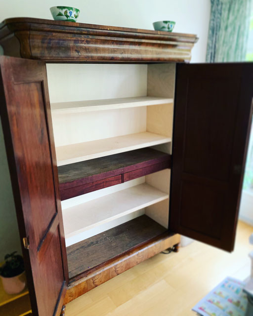 Inzet planken antieke kast particulier
