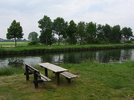 Schöne Pausengelegenheit am Kanal zwischen Nederweert & Helmond