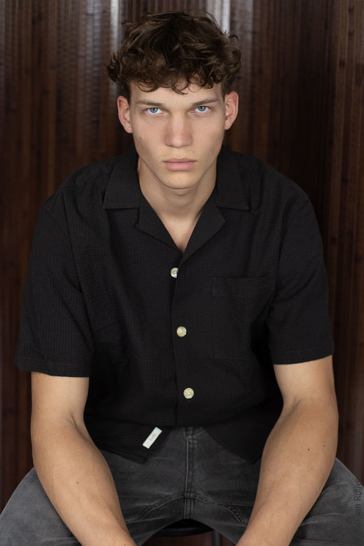 Storm Management, Stefan van Ruijven Fotografie, Model, Mannelijke model, modellenbureau, Londen, new face, fotoshoot, photoshoot, The Portfolio Studio, studio in het centrum van Leiden, Fotograaf, Model & Casting Shoots, Photographer, Modelfotograaf