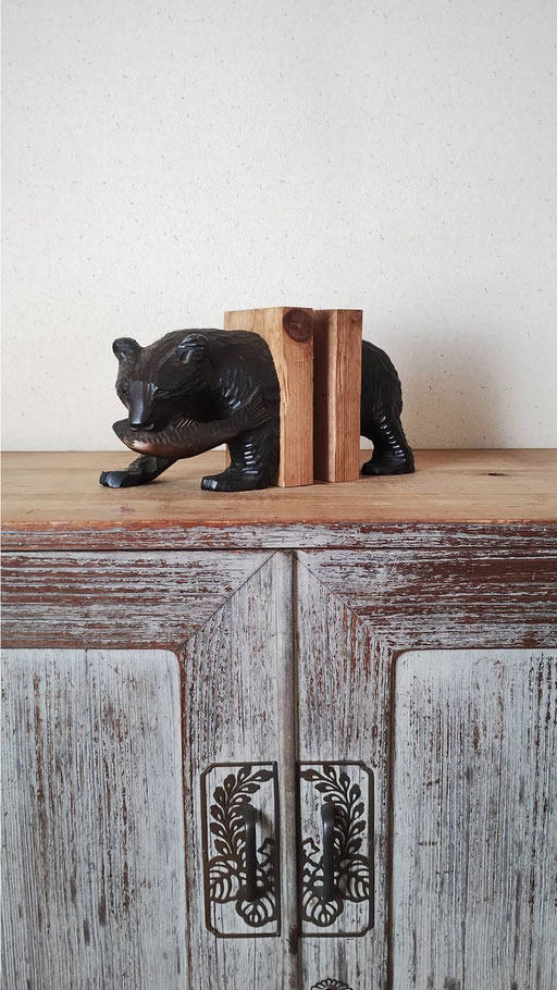 Antique bear bookend