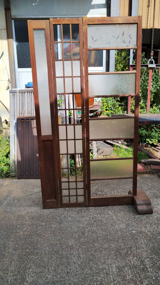 Antique glass partition