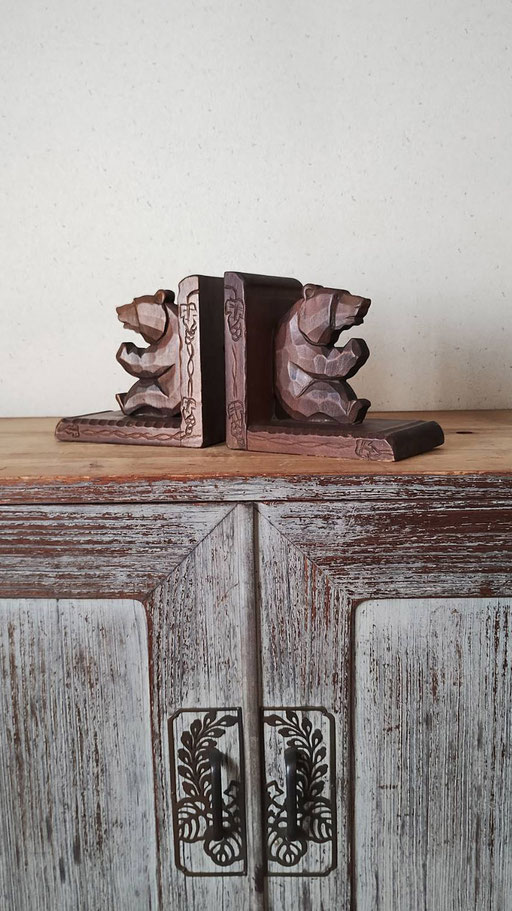 Antique bear bookend