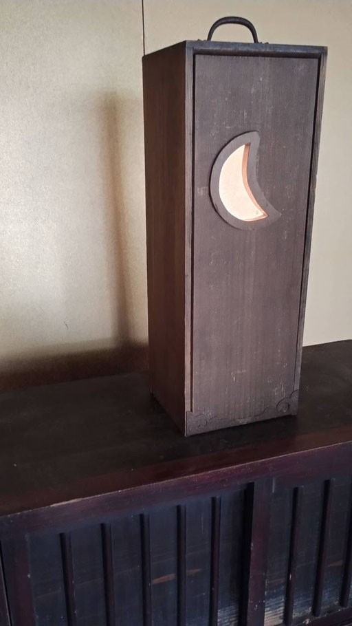 Antique lamp stand