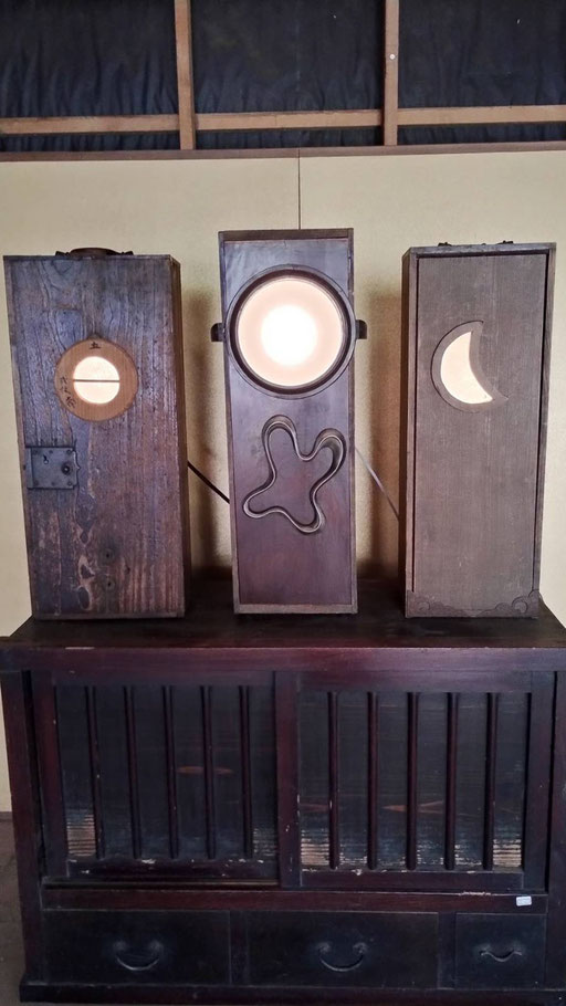 Antique lamp stand