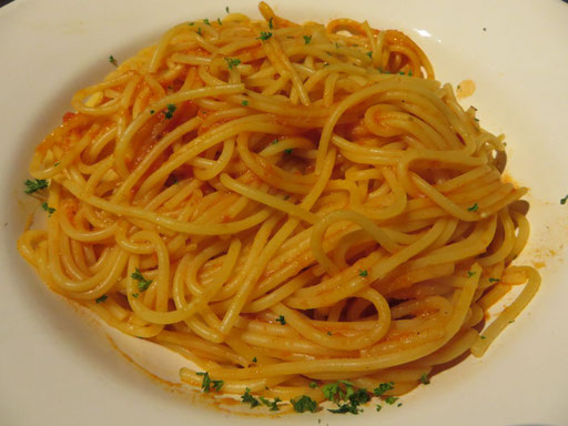 Spaghetti Napoli - leichter auszusprechen als mit Knoblauch ...
