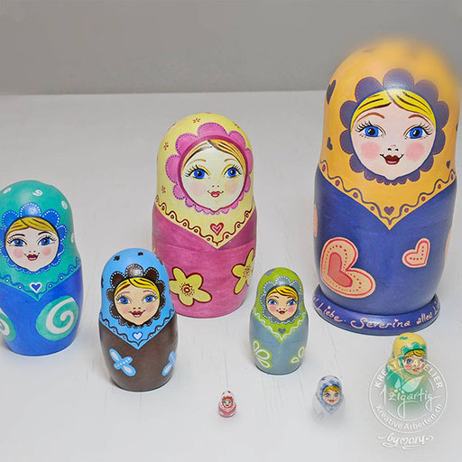 Babuschkas aus Holz, bemalt in verschiedenen Farben, www.kreativearbeiten.ch
