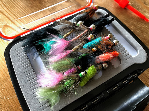 Fliegenfischerschule-Hessen // Fliegenmuster // Fliegenfischen in Deutschland lernen