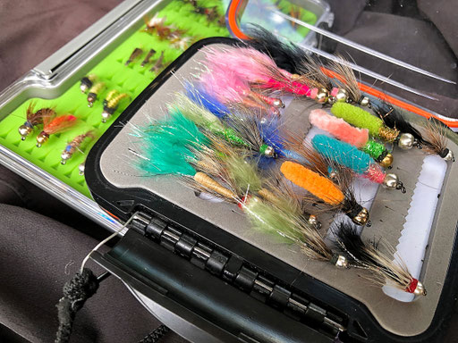 Fliegenfischerschule-Hessen // Fliegenmuster // Fliegenfischen in Deutschland lernen