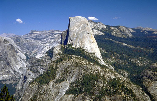 Half Dome - Yosemity, Sierra Nevada, by Wikipedia