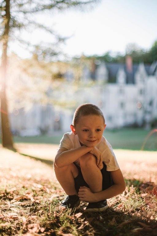 Delphine Grigné, photographe Sarthe, séance photos famille au château de Courtanvaux
