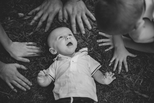 Delphine Grigné, photographe Sarthe, séance photos famille au château de Courtanvaux