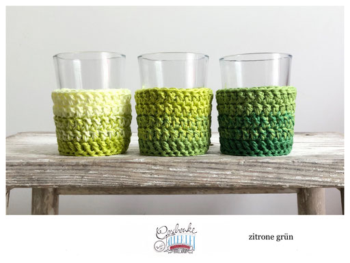 3er-Set Glas-Windlichter mit gehäkelten Überzügen im Farbverlauf zitrone, grün - Teelicht-Gläser mit Cover - Häkel-Cozy
