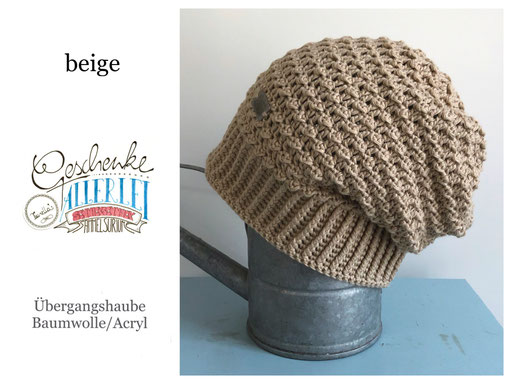 gehäkelter leichter Beanie in der Farbe beige - Häkel-Mütze - Haube - Häkelbeanie