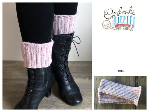 kurze handgestrickte gerippte Stulpen in rosa