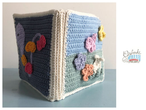 gehäkeltes Quiet-Book "Kunterbunt" - Häkelbuch mit Applikationen - textiles Bilderbuch