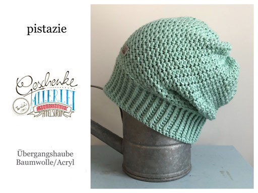 gehäkelter leichter Beanie in der Farbe pistazie - Häkel-Mütze - Haube - Häkelbeanie