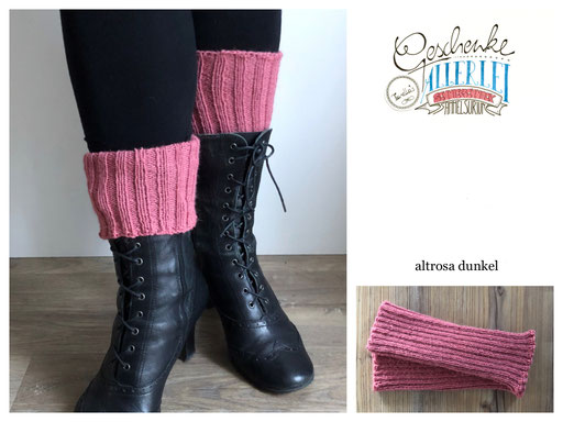 kurze handgestrickte gerippte Stulpen in altrosa dunkel