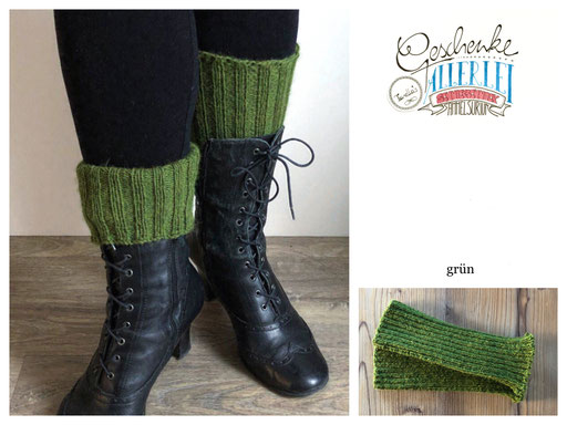 kurze handgestrickte gerippte Stulpen in grün