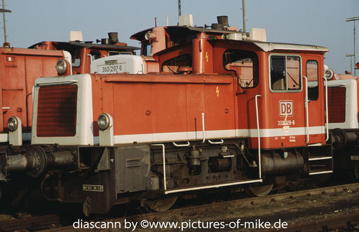 332 129 am 22.2.2003 in Mannheim Rangierbahnhof, z-gestellt. (O&K 1964, Typ Lg III, Fabriknummer 26366)