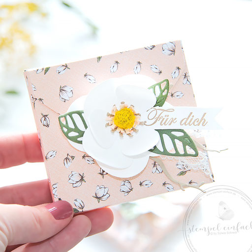 Verpackung mit Magnolien