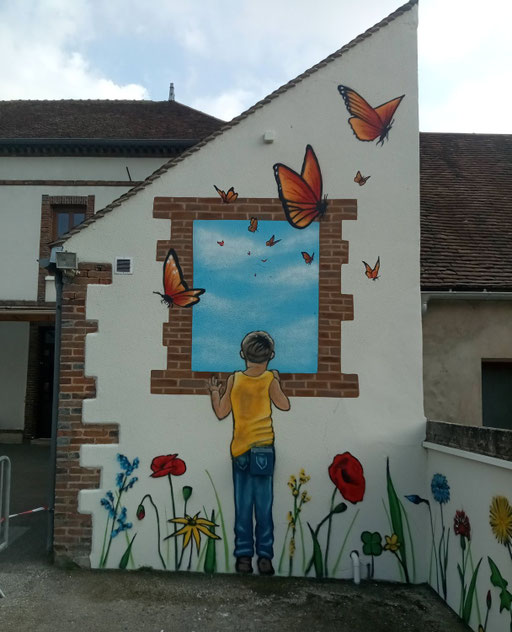 Accéder à la fresque murale poétique (enfant, nature) pour l'école de Foissy-sur-Vanne par l'artiste peintre Coron Thibaud